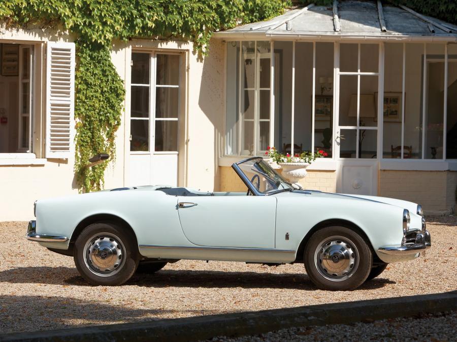  Alfa Romeo Giulietta Spider (750) 1956 года  (фото 5 из 23)